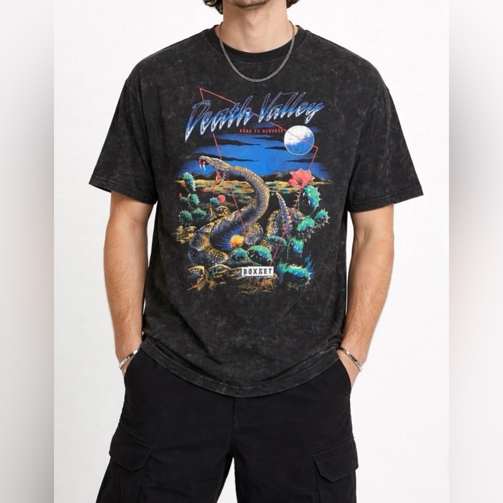 Death Valley Road To Nowhere Boxset Graphic Men’sT-shirt Distressed Black S NWOT
